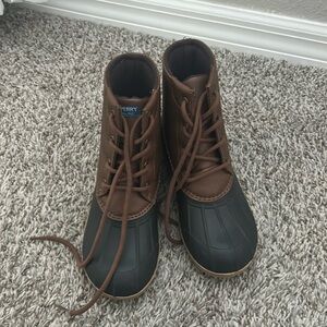 NWOT Sperry Duck Boots